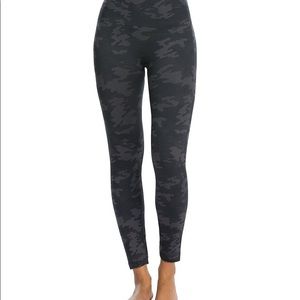 Spanx Look at Me Now Leggings (camp)